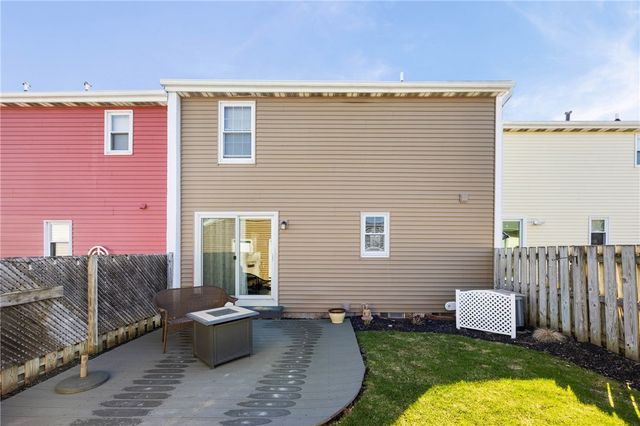 35 Summit Knolls Drive, Webster, NY 14580