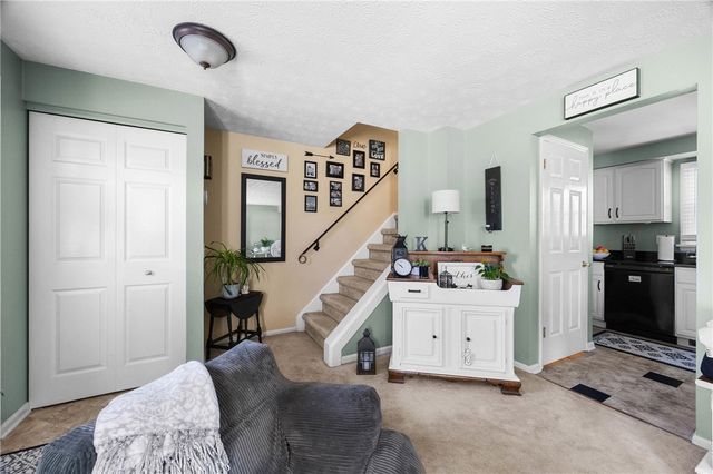 35 Summit Knolls Drive, Webster, NY 14580