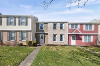 35 Summit Knolls Drive, Webster, NY 14580