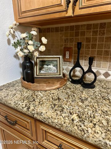 7800 POINT MEADOWS Drive 531, Jacksonville, FL 32256