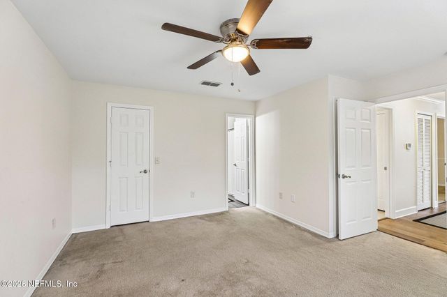 7800 POINT MEADOWS Drive 531, Jacksonville, FL 32256