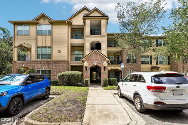 7800 POINT MEADOWS Drive 531, Jacksonville, FL 32256