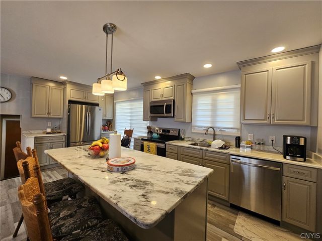 1305 Fairwood Drive, Utica, NY 13502