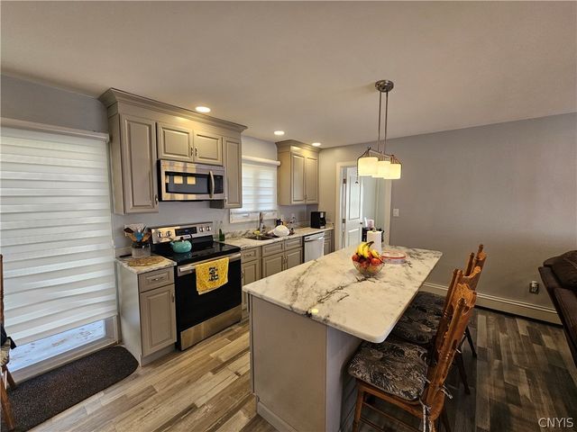1305 Fairwood Drive, Utica, NY 13502