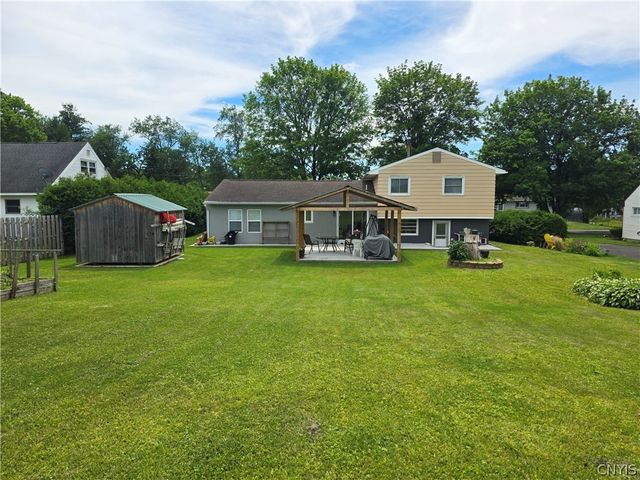 1305 Fairwood Drive, Utica, NY 13502