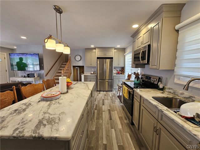 1305 Fairwood Drive, Utica, NY 13502