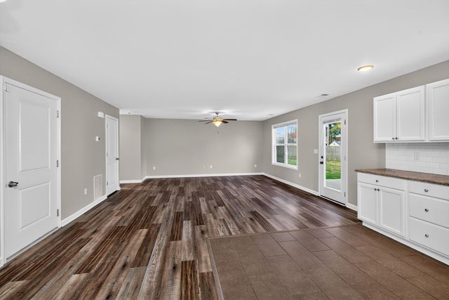 137 Robinson Way, Lexington, KY 40511