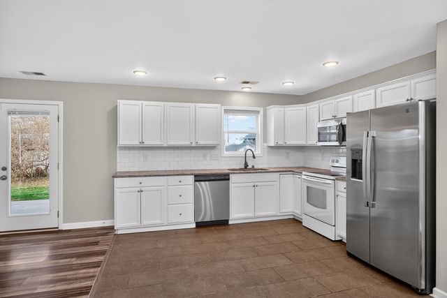 137 Robinson Way, Lexington, KY 40511