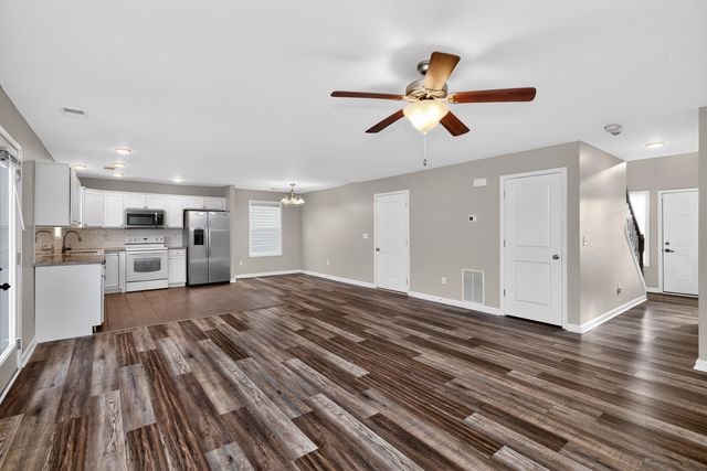 137 Robinson Way, Lexington, KY 40511