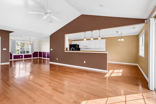 3894 Stillwood Dr., Myrtle Beach, SC 29588