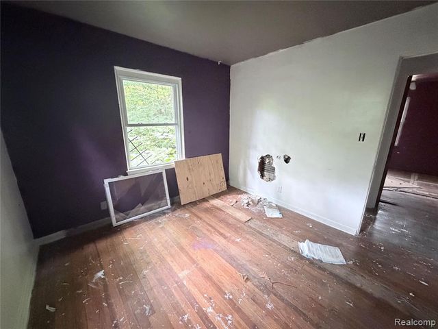 318 E Myrtle Avenue, Flint, MI 48505