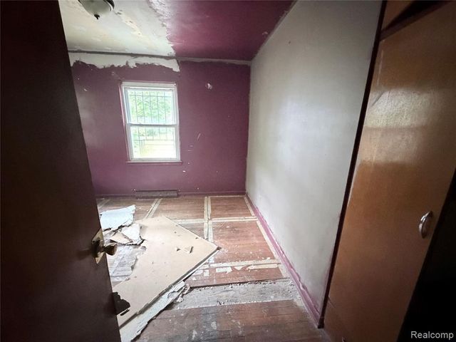 318 E Myrtle Avenue, Flint, MI 48505