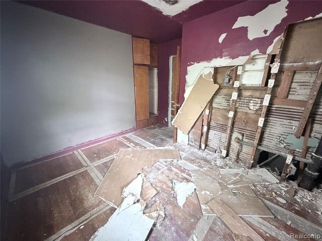 318 E Myrtle Avenue, Flint, MI 48505