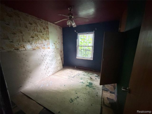 318 E Myrtle Avenue, Flint, MI 48505