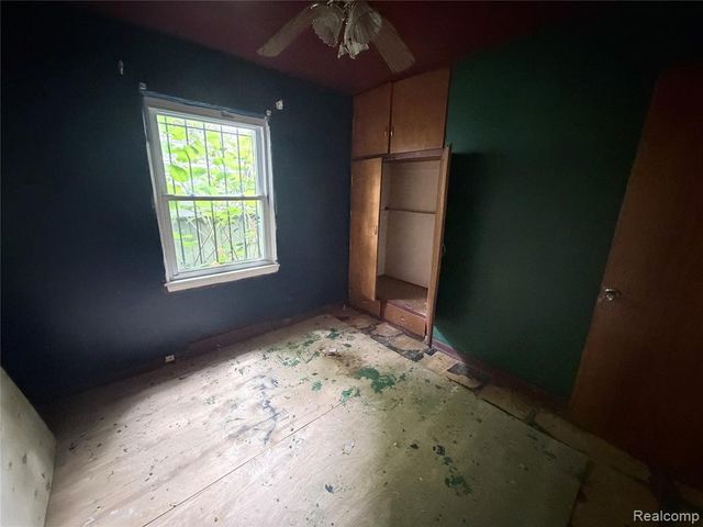 318 E Myrtle Avenue, Flint, MI 48505