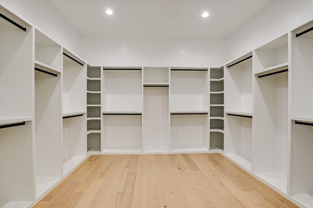 1901 W Saint Johns Ave, Austin, TX 78757