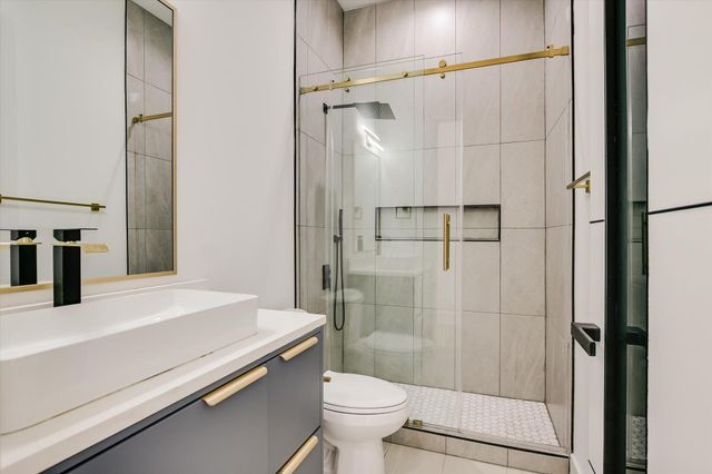 1901 W Saint Johns Ave, Austin, TX 78757