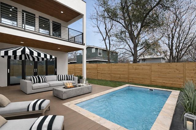 1901 W Saint Johns Ave, Austin, TX 78757