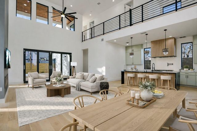 1901 W Saint Johns Ave, Austin, TX 78757