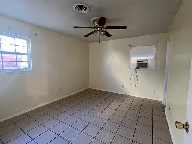 3923 W Illinois Ave, Midland, TX 79703