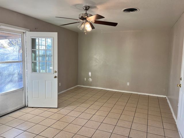 3923 W Illinois Ave, Midland, TX 79703