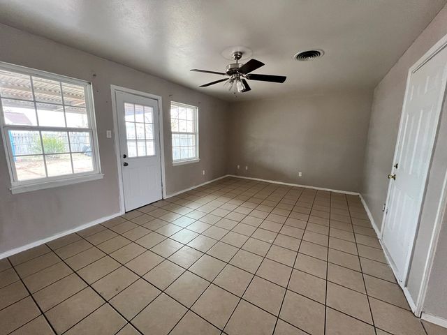 3923 W Illinois Ave, Midland, TX 79703