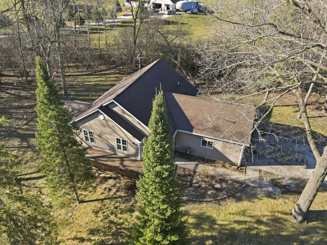 W5336 Wisconsin DRIVE, Elkhorn, WI 53121