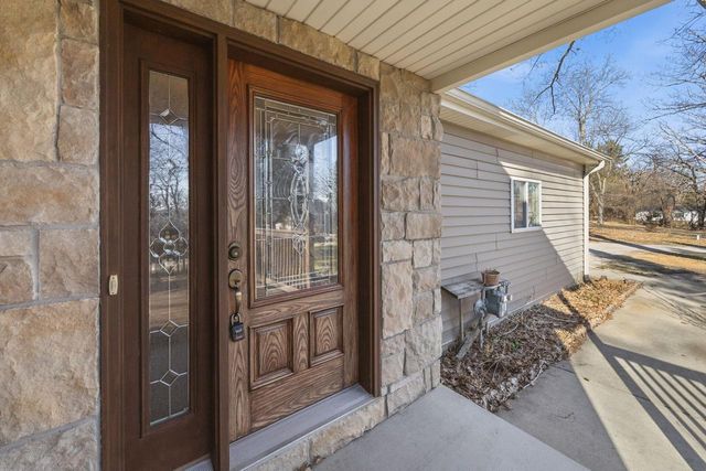 W5336 Wisconsin DRIVE, Elkhorn, WI 53121