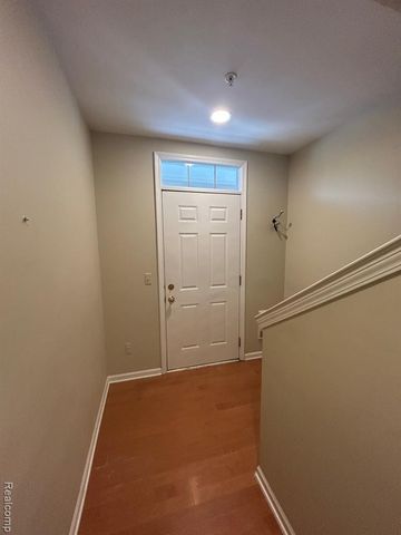 39460 Springwater Drive, Northville, MI 48168