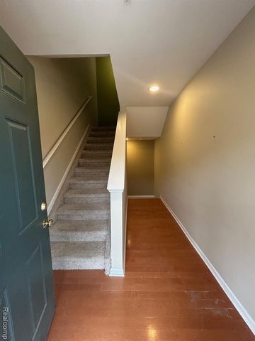 39460 Springwater Drive, Northville, MI 48168