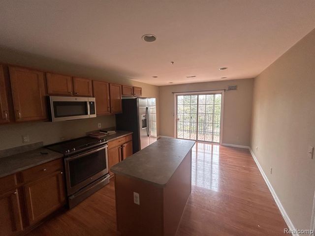 39460 Springwater Drive, Northville, MI 48168
