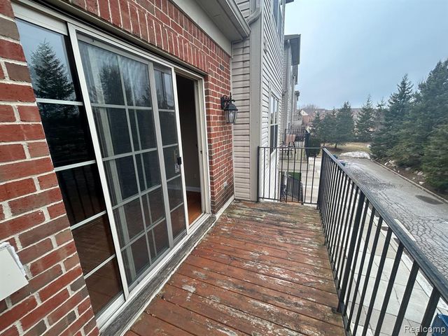 39460 Springwater Drive, Northville, MI 48168