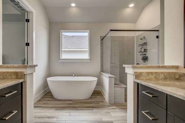 321 Knockout Rose DR, San Marcos, TX 78666