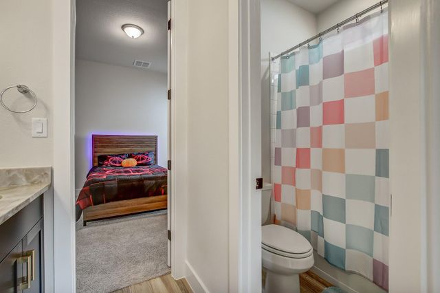 321 Knockout Rose DR, San Marcos, TX 78666