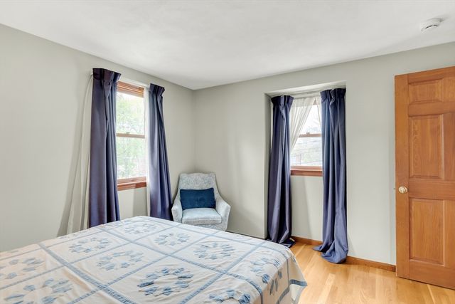 17 John St, Reading, MA 01867