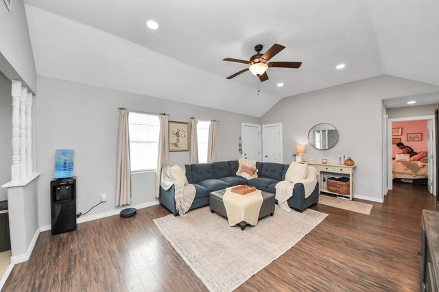 13826 Northlake Drive, Houston, TX 77049