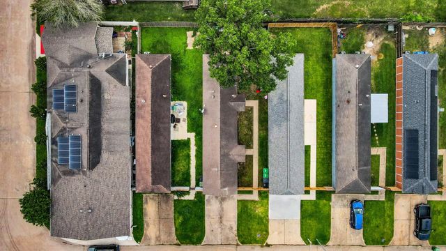 13826 Northlake Drive, Houston, TX 77049