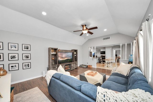 13826 Northlake Drive, Houston, TX 77049