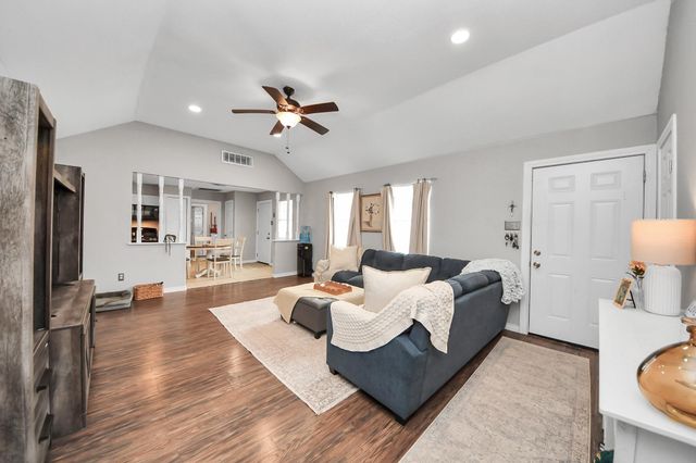 13826 Northlake Drive, Houston, TX 77049