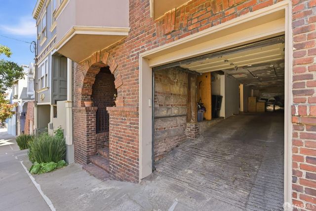 321 Parnassus Avenue, San Francisco, CA 94117