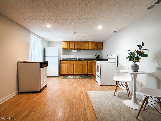 3504 Hemlock Avenue, Parkersburg, WV 26104