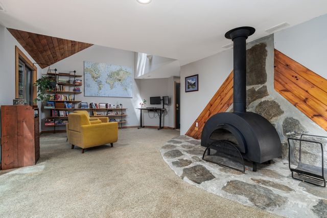23-25 Hog Hill Rd, Pepperell, MA 01463