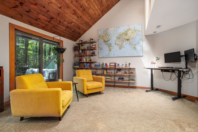23-25 Hog Hill Rd, Pepperell, MA 01463