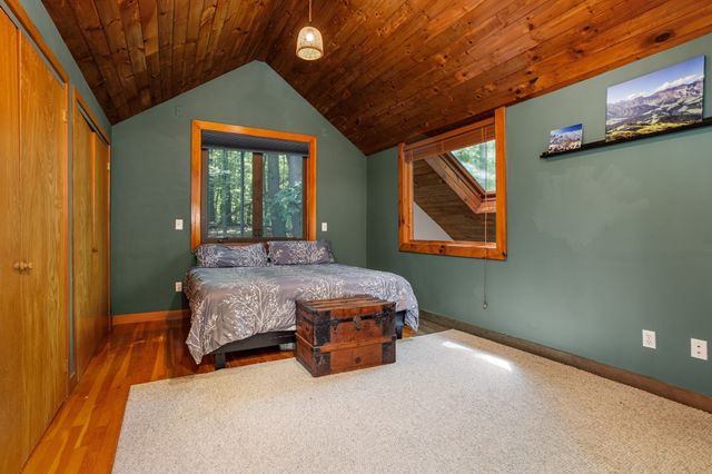 23-25 Hog Hill Rd, Pepperell, MA 01463