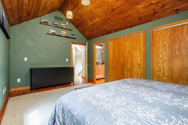 23-25 Hog Hill Rd, Pepperell, MA 01463