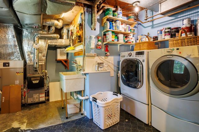 23-25 Hog Hill Rd, Pepperell, MA 01463