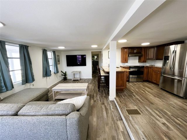 6605 CONNECTICUT STREET, Bradenton, FL 34207