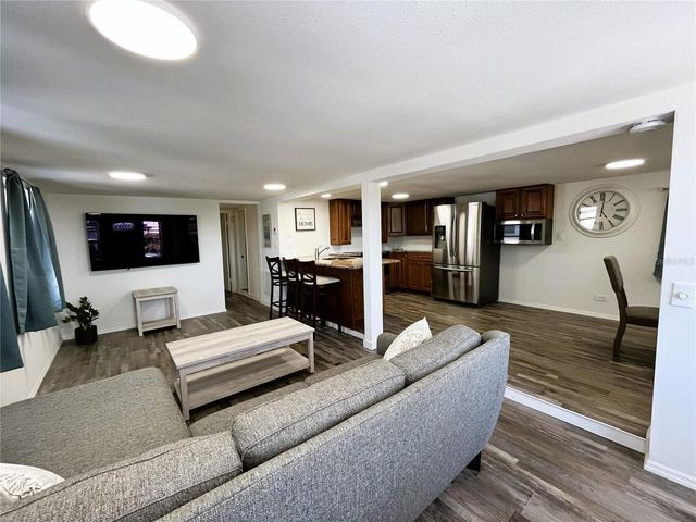 6605 CONNECTICUT STREET, Bradenton, FL 34207