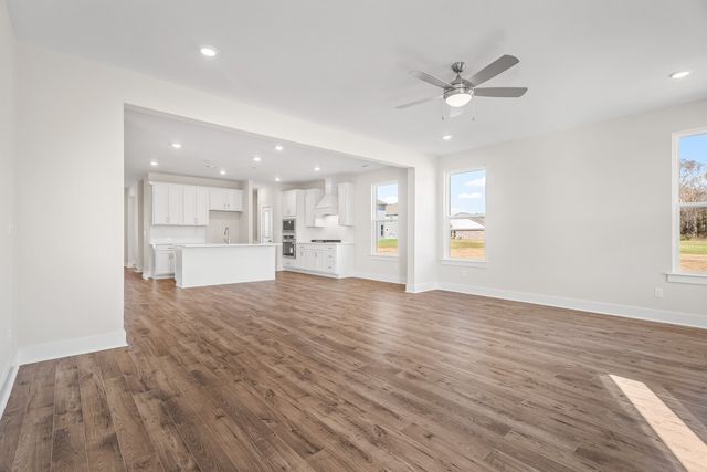 1408 Charles Dr, Chapel Hill, TN 37034