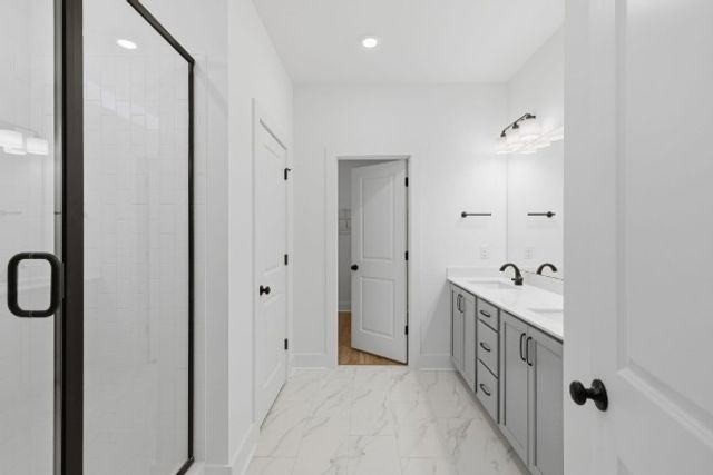 1408 Charles Dr, Chapel Hill, TN 37034